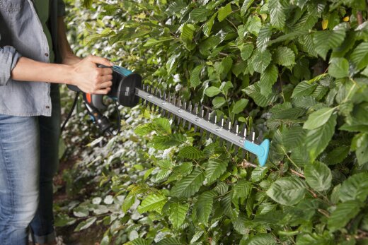 GARDENA Elektro makaze za živicu EasyCut 420/45 G / 9830-20 – prikaz 3